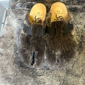 Rose in Good Faith x Worst Case Goat Tabi Viral Fur Cogs, Size 10